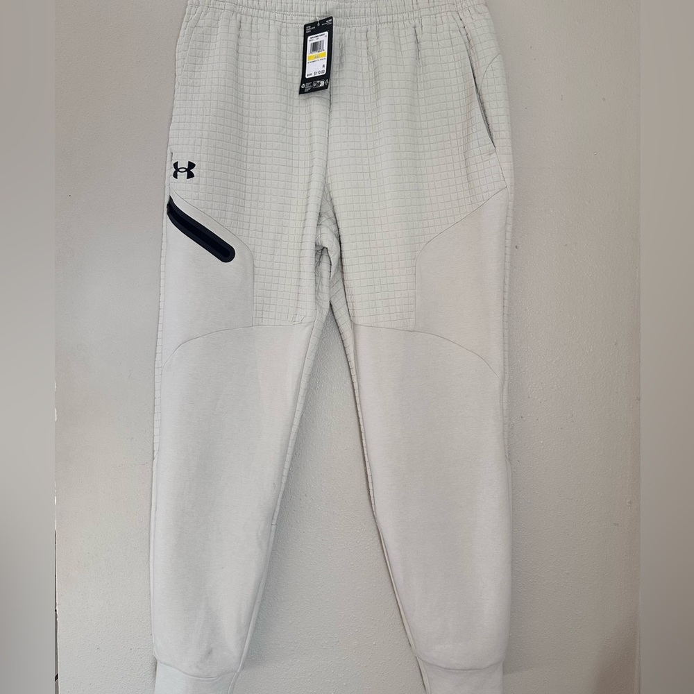 NWT Under Armour Unstoppable Fleece Grid Joggers Men’s Size Medium 1386544-110